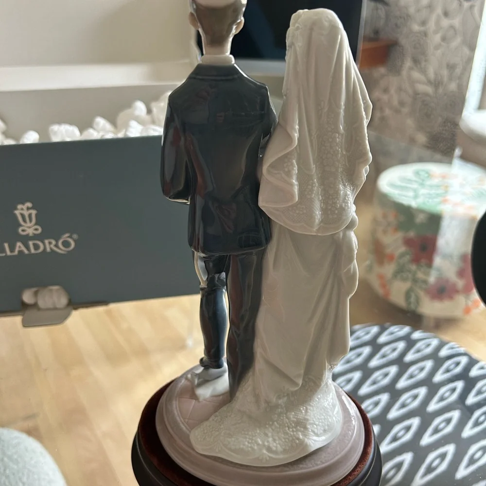 Lladro Mazel Tov Retired Bride and Groom Figurine